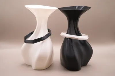 gallery_alt_vase_black_white_collar2